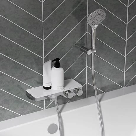 Ideal Standard Idealrain Evo 125mm Diamond 3 Function Handspray with Bracket + 1.75m Hose - B1766AA 2 Ideal Standard Idealrain Evo 125mm Diamond 3 Function Handspray with Bracket + 1.75m Hose - B1766AA - Image 2